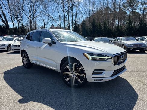 Used 2018 Volvo XC60 T5 Inscription w/ Luxury Seat Package image 4