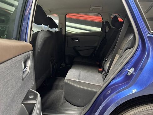 Used 2023 Nissan Rogue SV AWD/4WD image 11