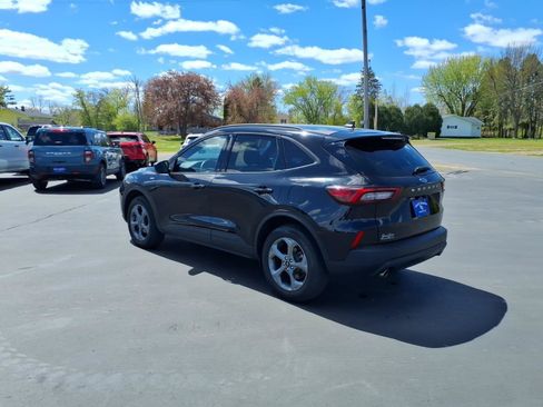 Used 2025 Ford Escape ST-Line Select AWD/4WD image 3