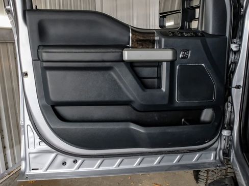 Used 2022 Ford F250 Lariat w/ Lariat Value Package image 44