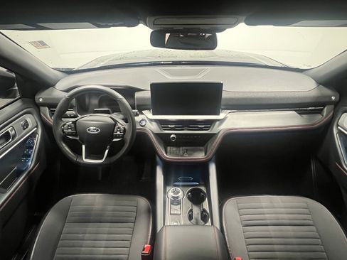 Used 2025 Ford Explorer ST-Line w/ Premium Package image 12