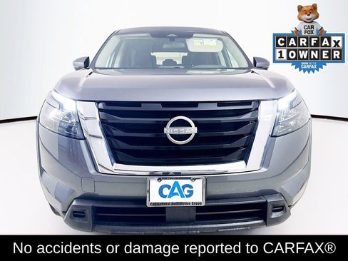 Used 2024 Nissan Pathfinder SV FWD image 2