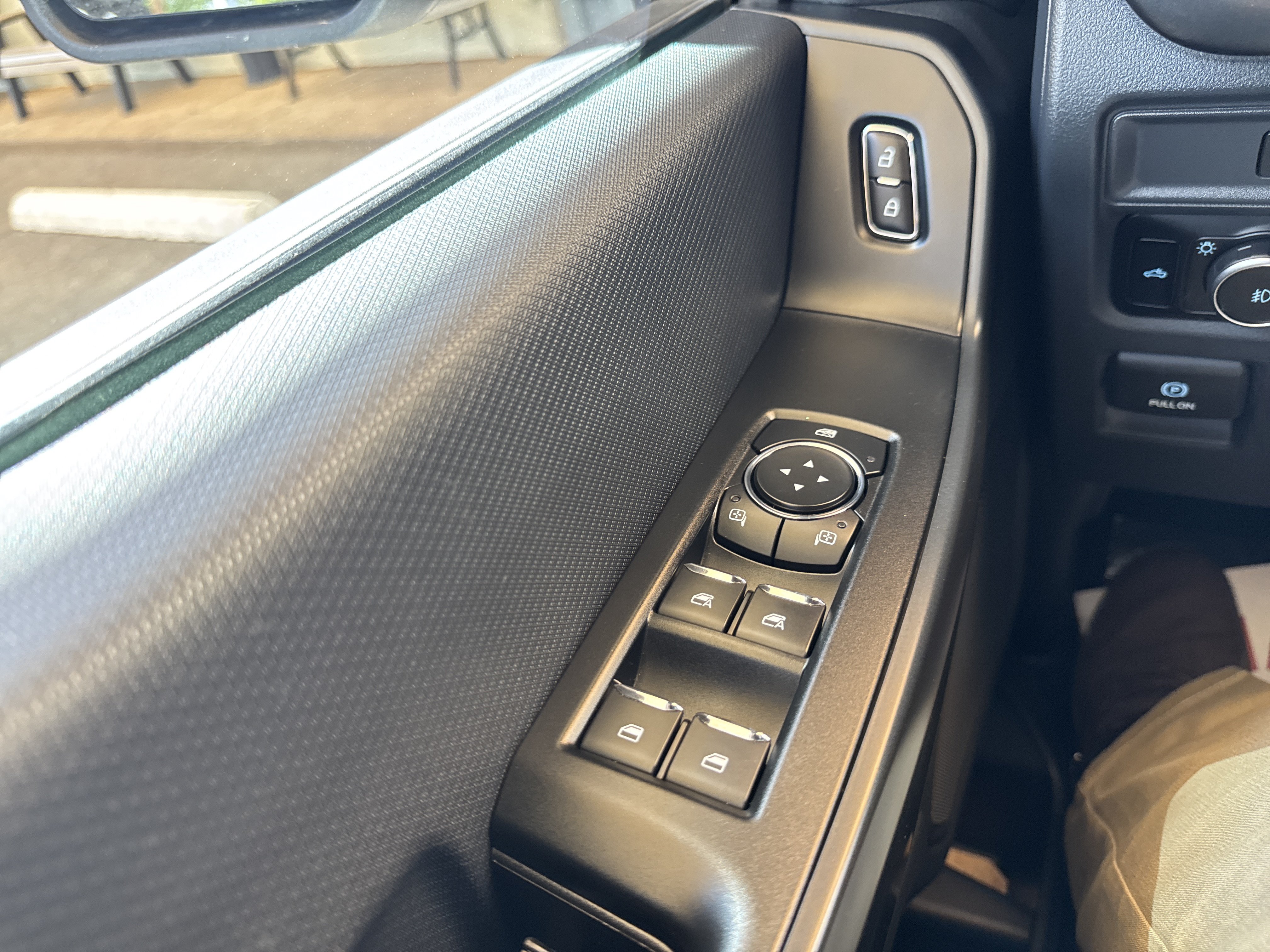 Used 2025 Ford F150 STX w/ Equipment Group 200A RWD image 34