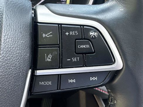Used 2022 Toyota Highlander XSE AWD/4WD image 23