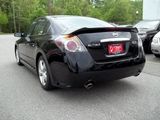 Used 2009 Nissan Altima 3.5 SE image 2