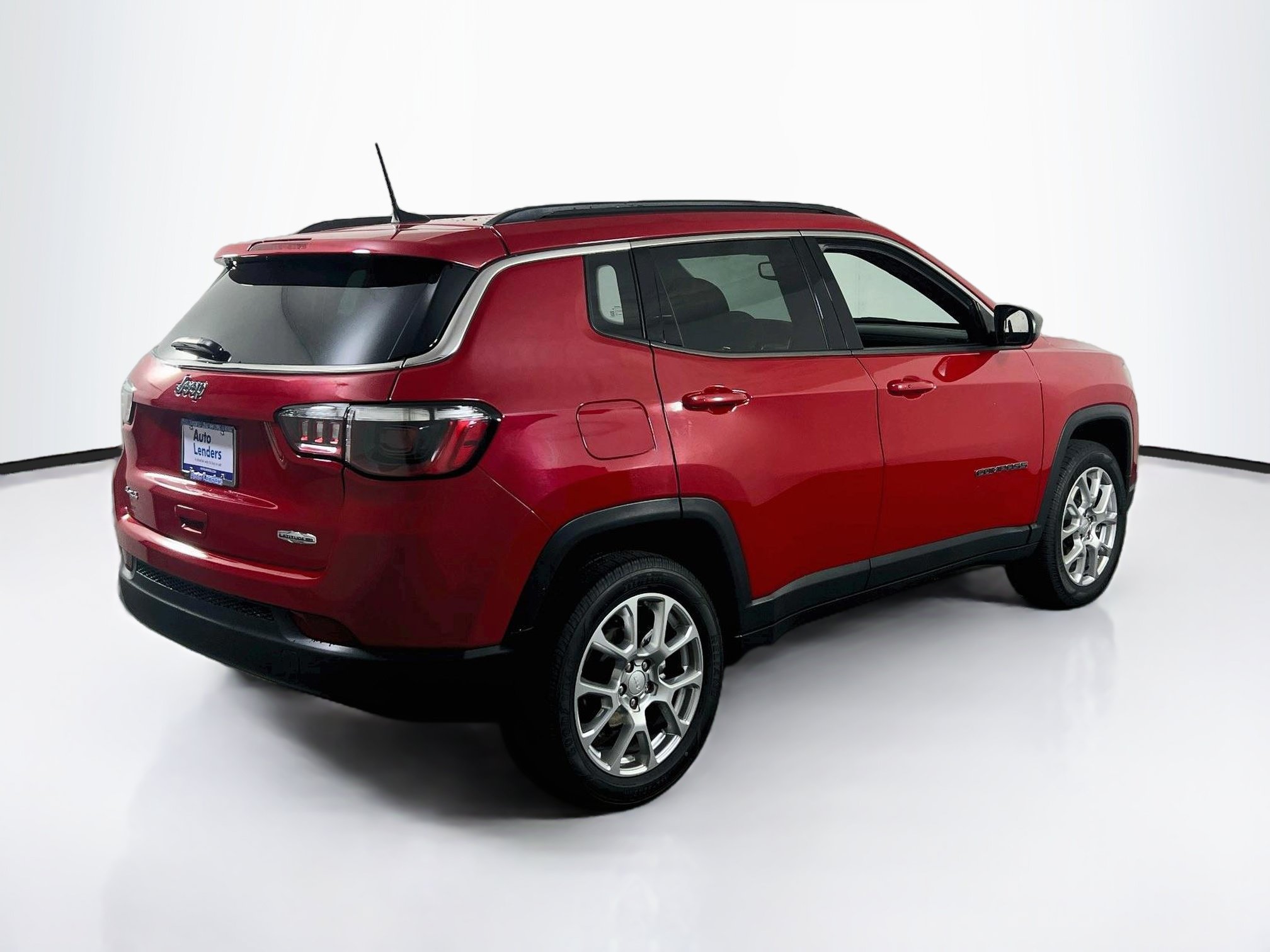 Used 2023 Jeep Compass Latitude AWD/4WD image 5