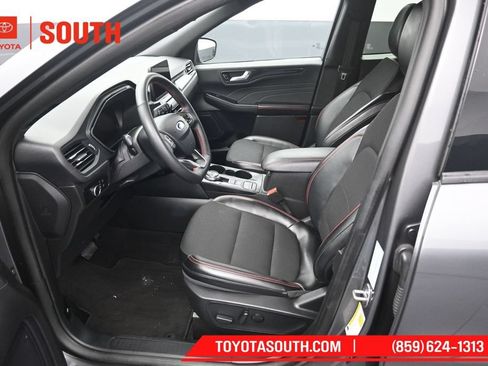 Used 2025 Ford Escape ST-Line AWD/4WD image 9