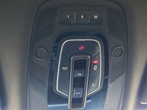 Used 2018 Audi SQ5 Premium Plus w/ Navigation Package image 21