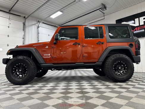 Used 2014 Jeep Wrangler Unlimited Sport w/ Connectivity Group AWD/4WD image 11