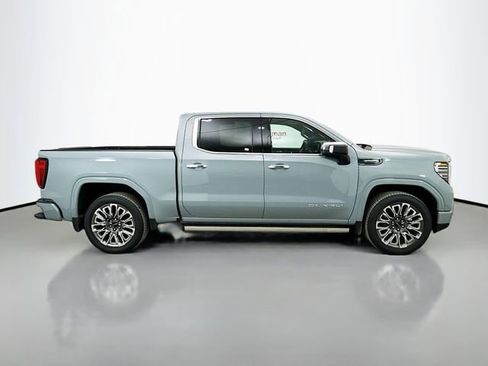 Used 2025 GMC Sierra 1500 Denali Ultimate image 10