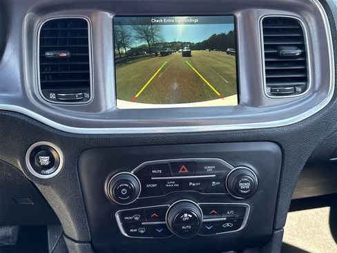 Used 2019 Dodge Charger GT image 4