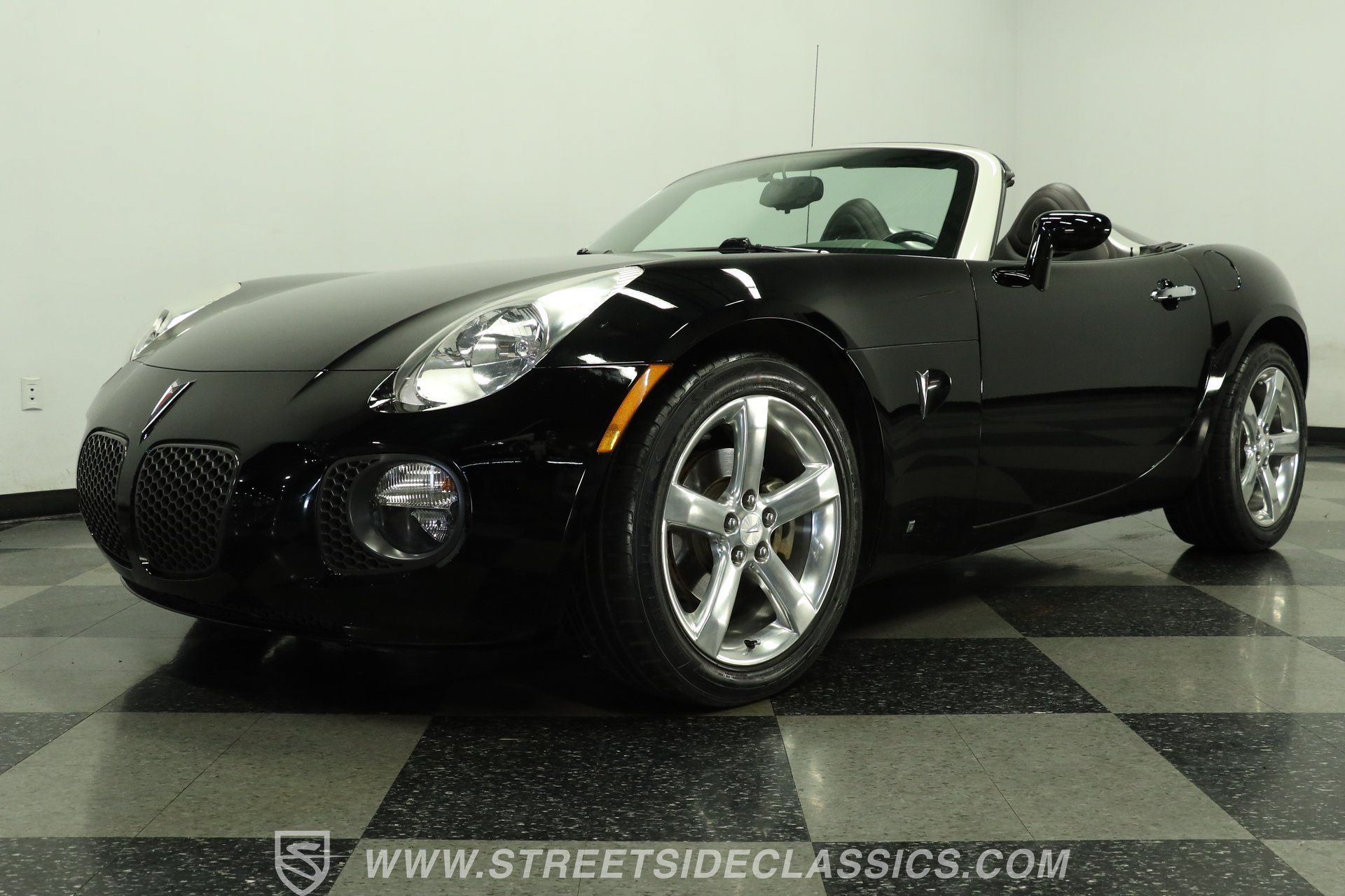 Used 2007 Pontiac Solstice GXP w/ Premium Package RWD image 21