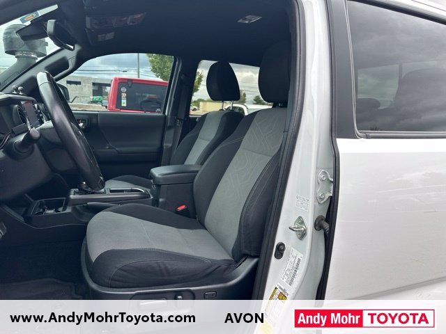 Used 2021 Toyota Tacoma TRD Off-Road w/ Technology Package AWD/4WD image 9