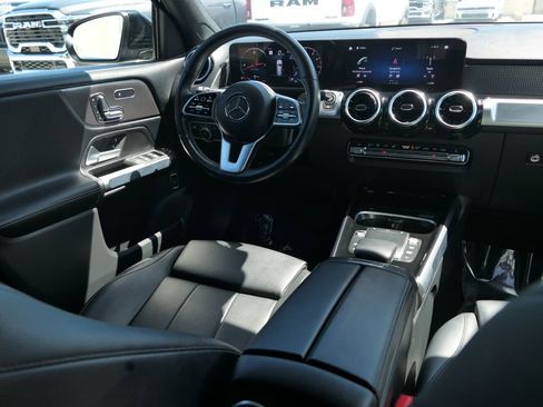Used 2023 Mercedes-Benz GLB 250 4MATIC image 24