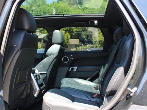 Used 2017 Land Rover Range Rover Sport SE AWD/4WD image 32