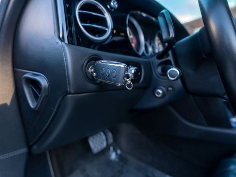 Used 2015 Bentley Flying Spur V8 image 92