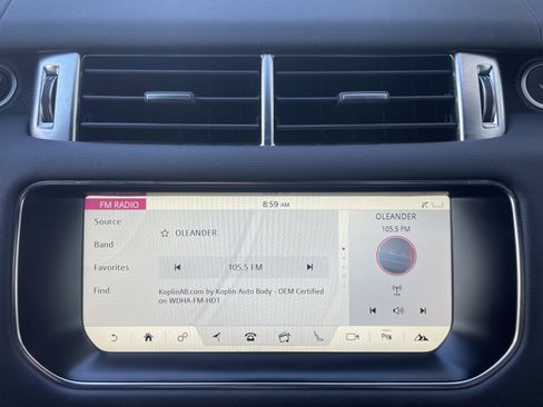 Used 2017 Land Rover Range Rover Sport SE image 29