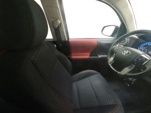 Certified 2023 Toyota Tacoma SR5 w/ Technology Package AWD/4WD image 29