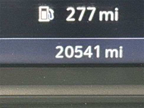 Used 2022 GMC Sierra 1500 SLT image 32