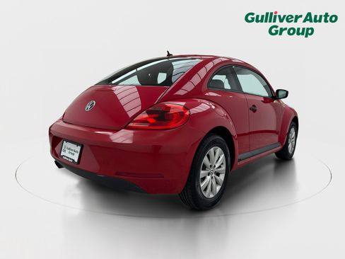 Used 2015 Volkswagen Beetle 1.8T Classic FWD image 8