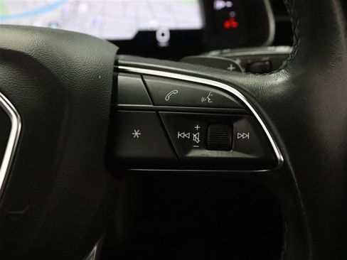 Used 2021 Audi Q8 Premium Plus w/ Premium Plus Package image 29