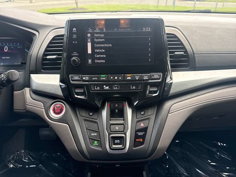 Used 2018 Honda Odyssey EX-L image 18
