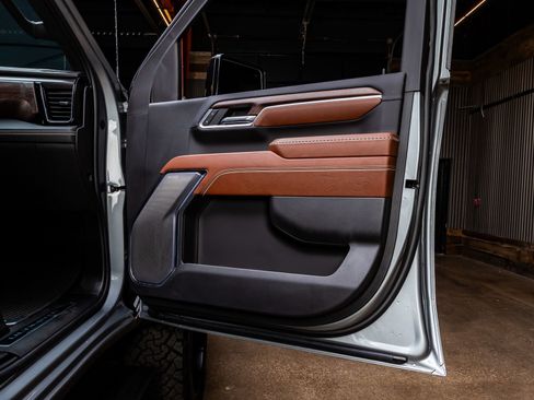 Used 2024 GMC Sierra 2500 Denali Ultimate w/ Max Trailering Package image 36