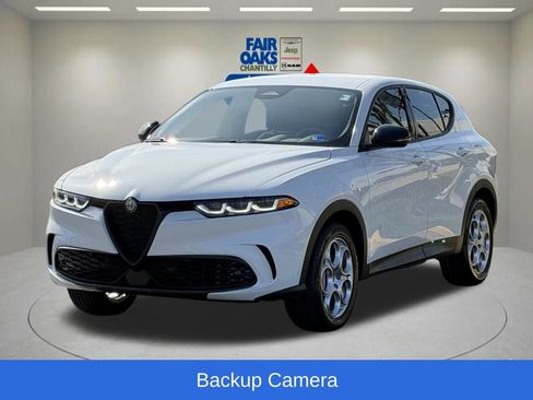 Used 2024 Alfa Romeo Tonale Sprint AWD/4WD image 3