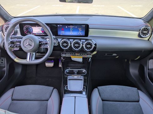 Certified 2025 Mercedes-Benz CLA 250 250 4MATIC image 29