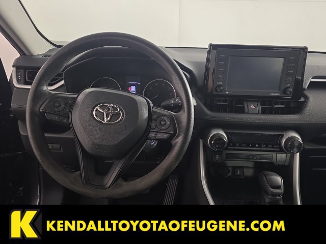 Used 2022 Toyota RAV4 LE AWD/4WD image 11