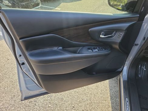 Used 2024 Nissan Murano Platinum w/ Cargo Package FWD image 16