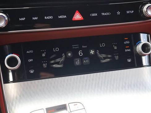 New 2026 Genesis GV70 2.5T Sport Prestige AWD/4WD image 19