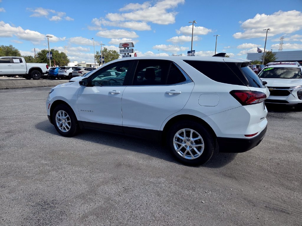 Used 2024 Chevrolet Equinox LT AWD/4WD image 11