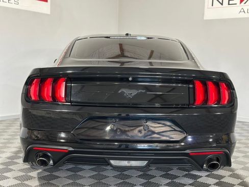 Used 2020 Ford Mustang Coupe image 12