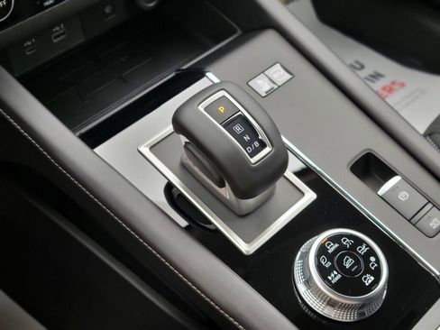 New 2025 Mitsubishi Outlander SE image 22