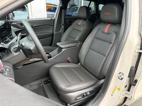 New 2026 Chevrolet Trax RS w/ Sunroof Package FWD image 11