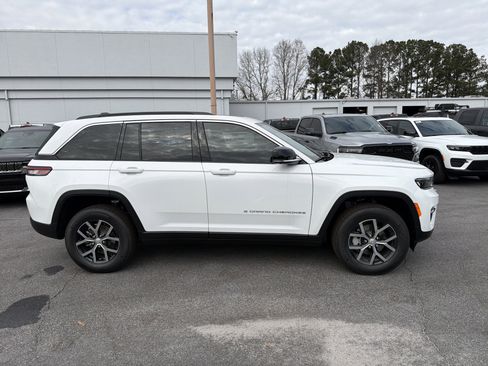 New 2025 Jeep Grand Cherokee Limited image 5