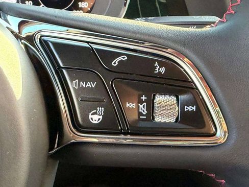 Certified 2024 Bentley Bentayga image 26