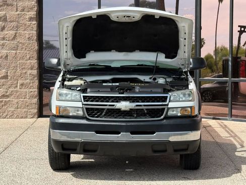 Used 2006 Chevrolet Silverado 2500 W/T image 21