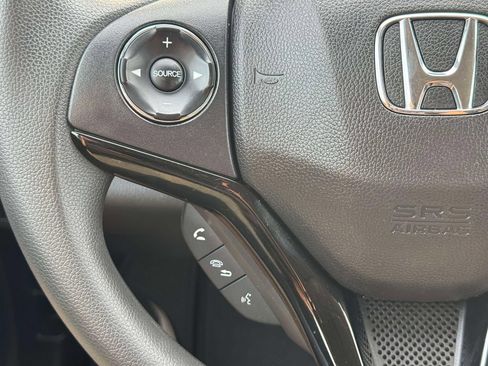 Used 2019 Honda HR-V LX image 18