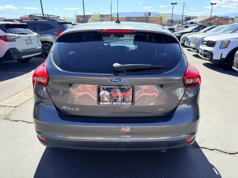 Used 2017 Ford Focus SE image 5