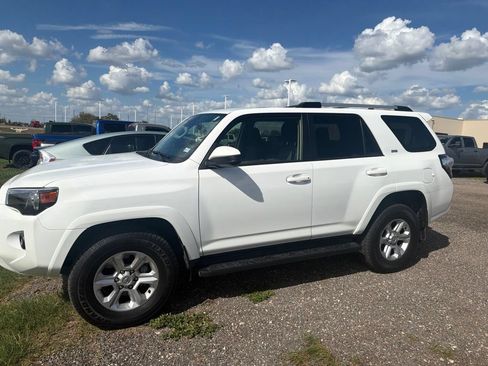 Used 2023 Toyota 4Runner SR5 AWD/4WD image 2