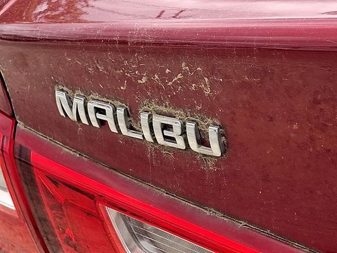 Used 2018 Chevrolet Malibu LT FWD image 29