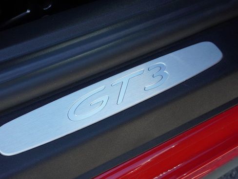 Used 2018 Porsche 911 GT3 RWD image 20