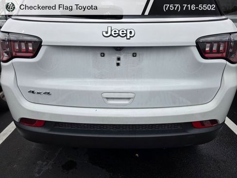 Used 2023 Jeep Compass Sport image 7