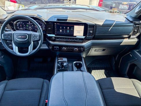 Certified 2025 GMC Sierra 1500 Elevation AWD/4WD image 18