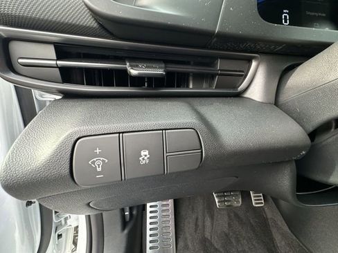 New 2026 Hyundai Elantra Sport FWD image 27