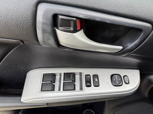 Used 2014 Toyota Camry SE FWD image 7