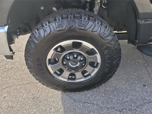 Used 2023 Ford F250 Lariat w/ Lariat Ultimate Package image 10