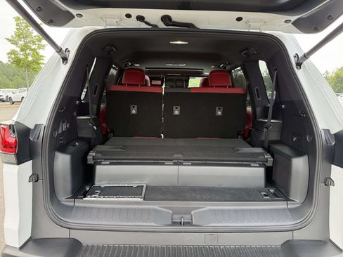 Used 2025 Lexus LX 700h F Sport AWD/4WD image 29